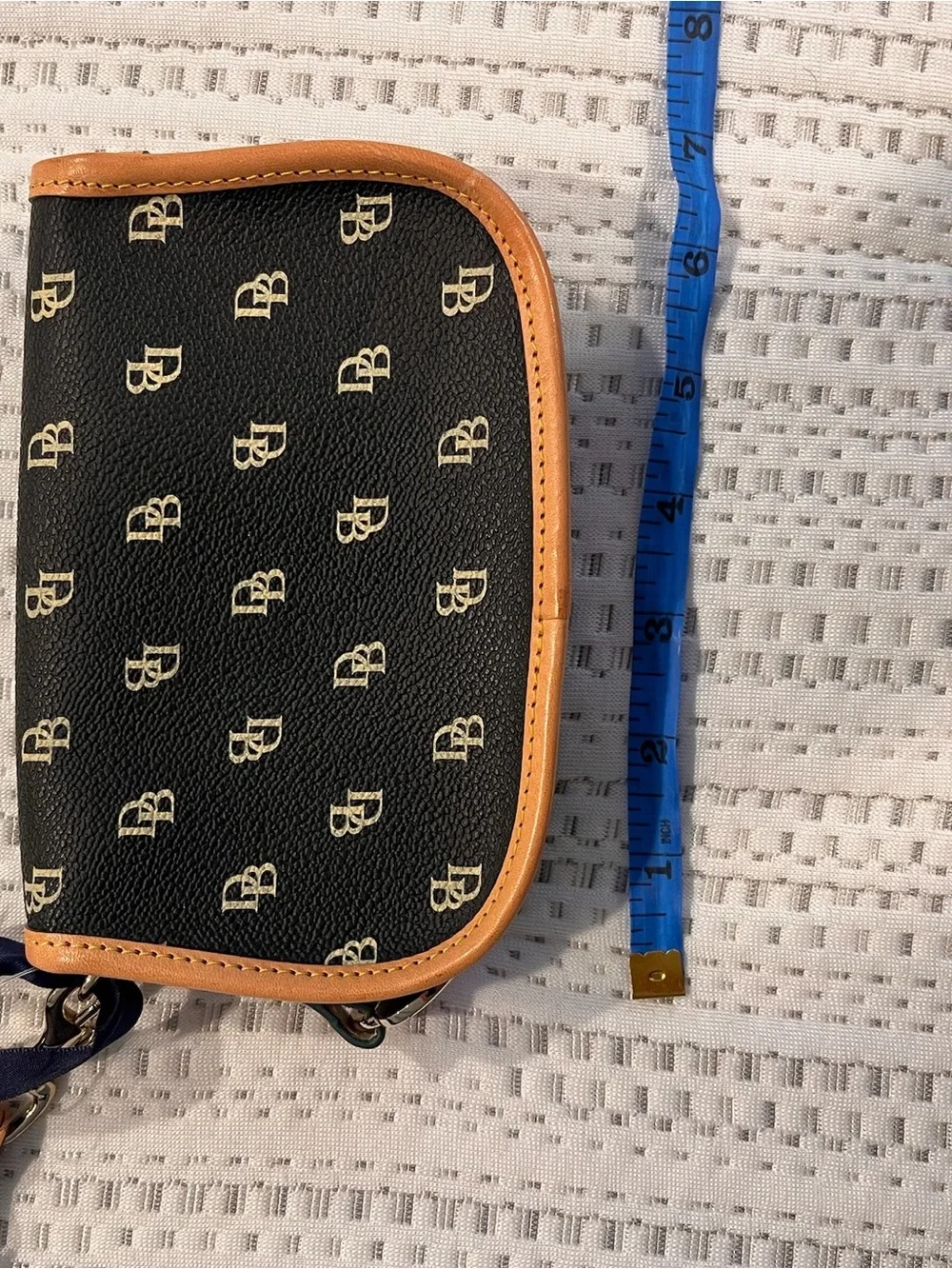 Dooney & Bourke compact clutch